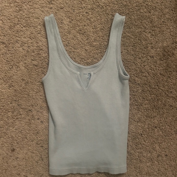 BRANDY MELVILLE/TANK TOP BUNDLE - Picture 3 of 4
